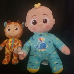 Cocomelon JJ Bundle. 11" light-up singing JJ and 8" JJ giraffe plush. FF187
